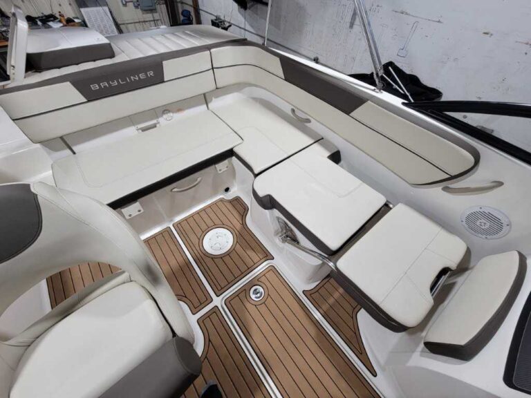 2018 Bayliner VR5 US-BLBX2258I718 [photo 39]